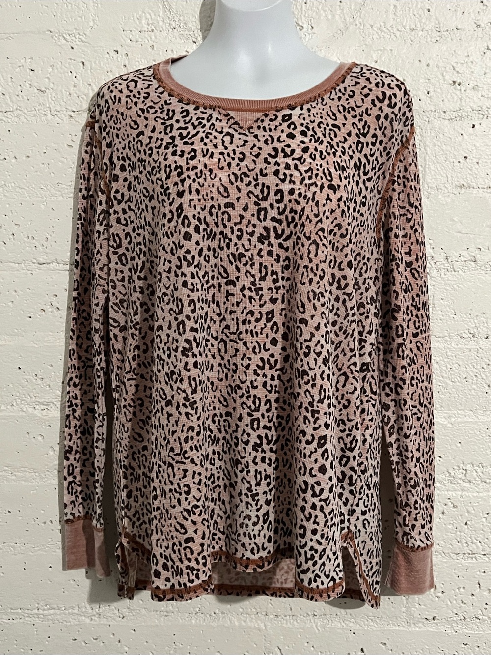 Jane + Delancey Womens Top L Orange Black Leopard Print Long Sleeve Waffle Knit